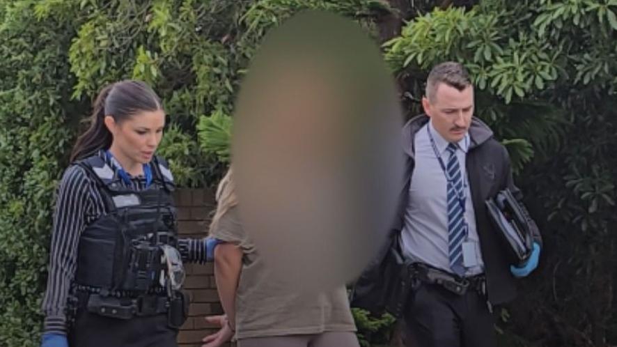 Police arrest woman in Melbourne for assault on two Muslim women