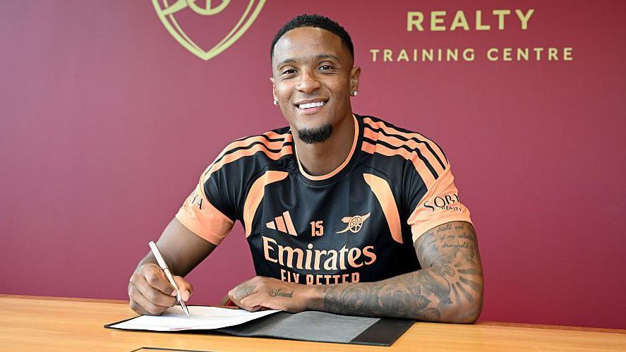 Ezri Konsa signs for Arsenal
