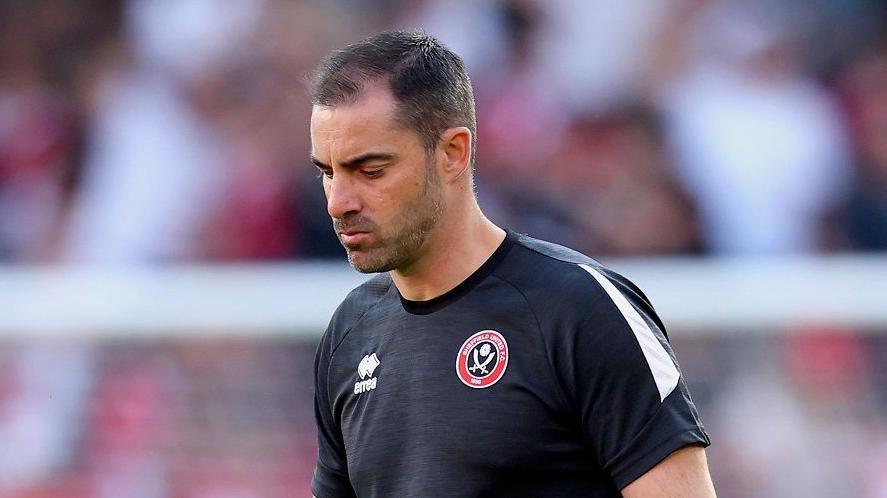 Ruben Selles looking dejected during Sheffield United's Championship loss to Bristol City