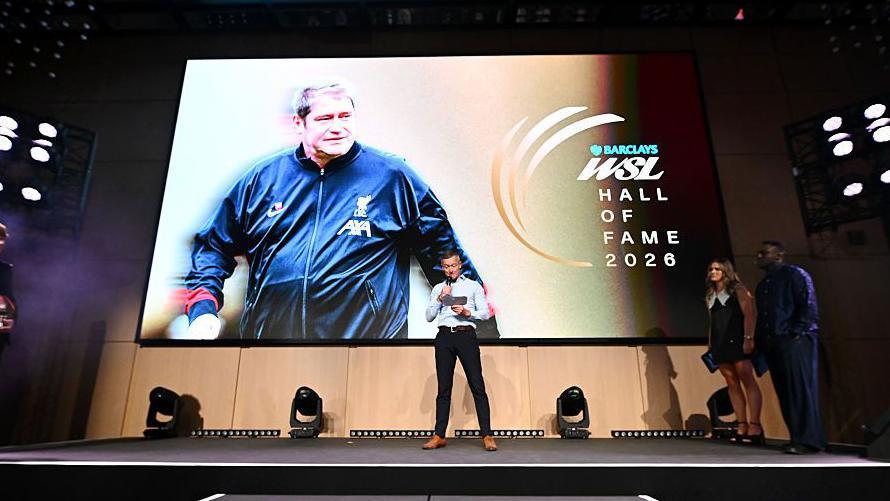Matt Beard's brother doing a speech at the WSL Football awards