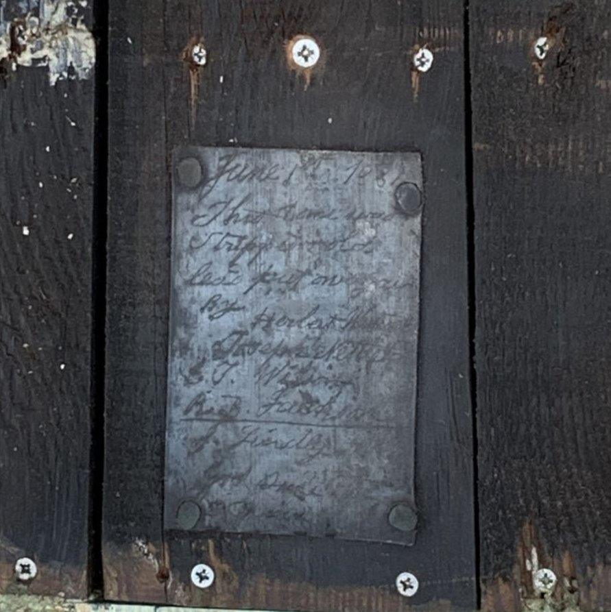 Leeds Town Hall roof plaque