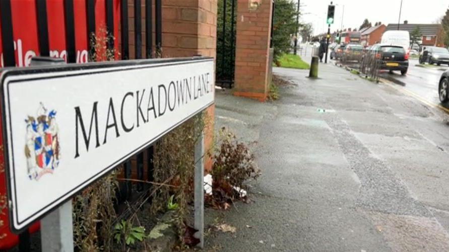 Mackadown Lane sign