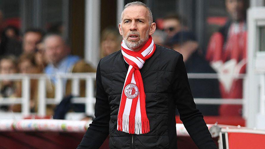 Eric Roy on the touchline during his time as Brest manager