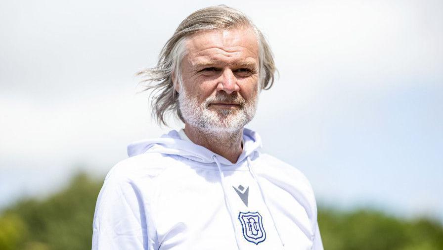 Dundee head coach Steven Pressley