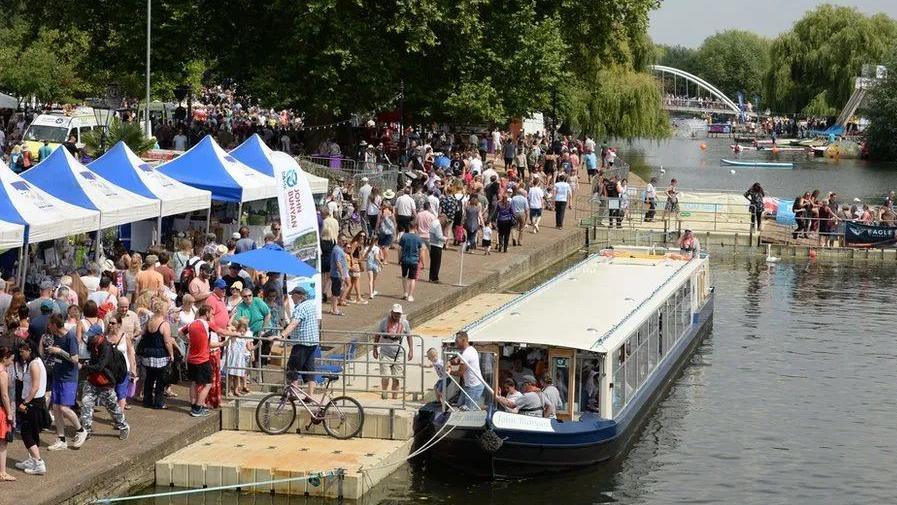 Crowds at Bedford River Festival