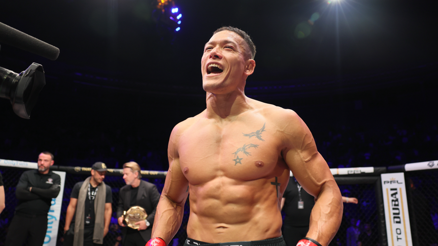 Costello van Steenis celebrates beating Fabian Edwards