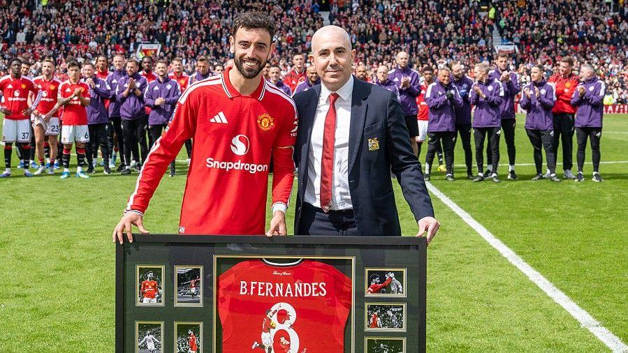 Manchester United skipper Bruno Fernandes was named FWA player of the year earlier this month