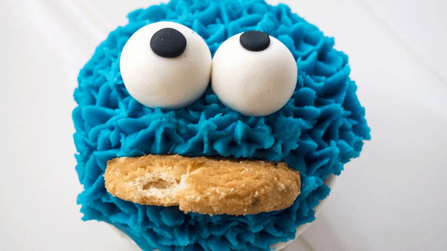 Cookie monster cake