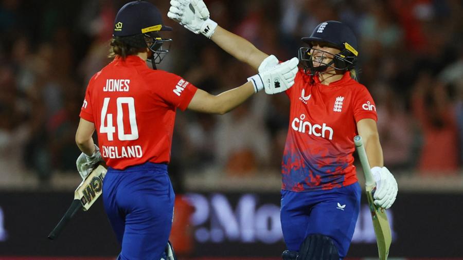 Amy Jones and Danielle Gibson celebrate victory