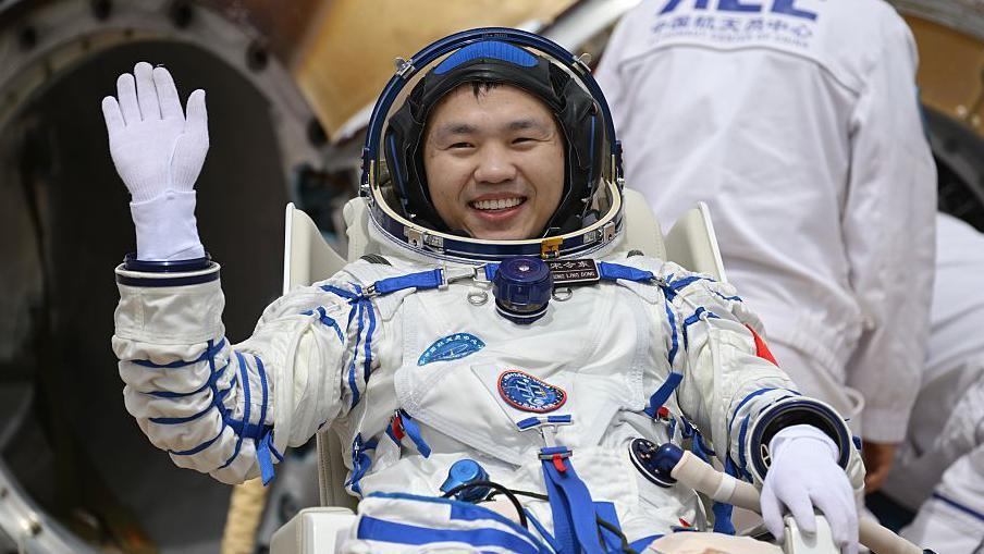 Astronaut Song Lingdong coming out of the return capsule of the Shenzhou-19 crewed spaceship