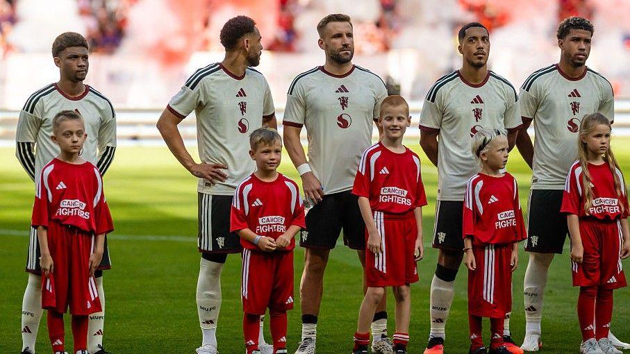 Manchester United's new signings Andrey Santos (right) and Youri Tielemans (second right)