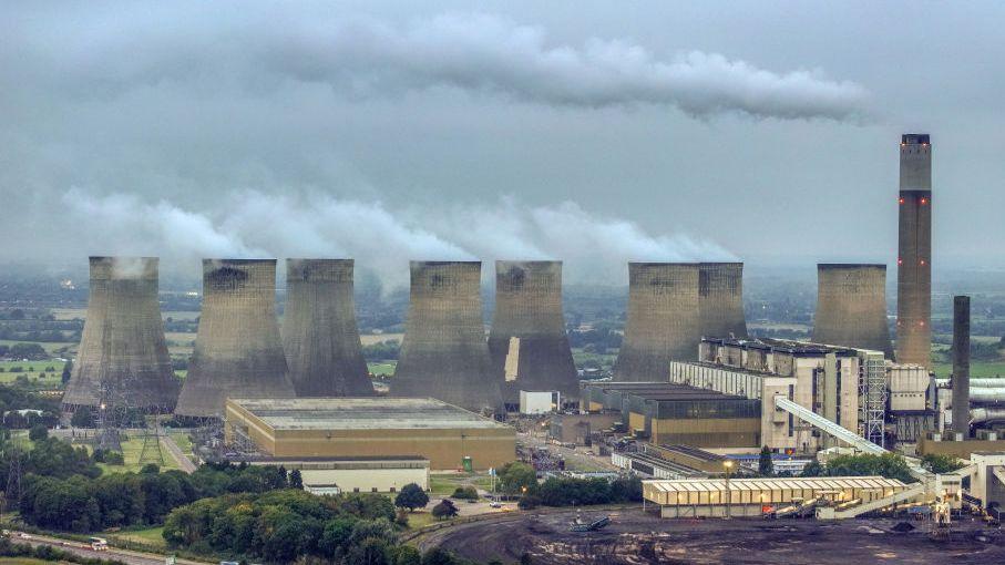 Ratcliffe on Soar power station cooling towers