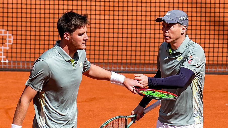 Henry Patten and Harri Heliovaara in action at the Hamburg Open