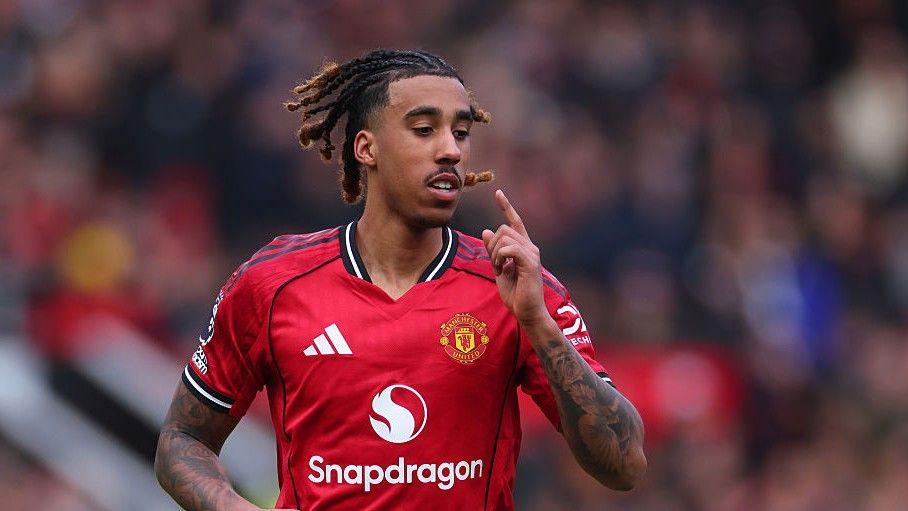 Manchester United defender Leny Yoro