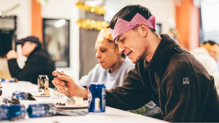 Pwdin i ddilyn y brif gwrs...