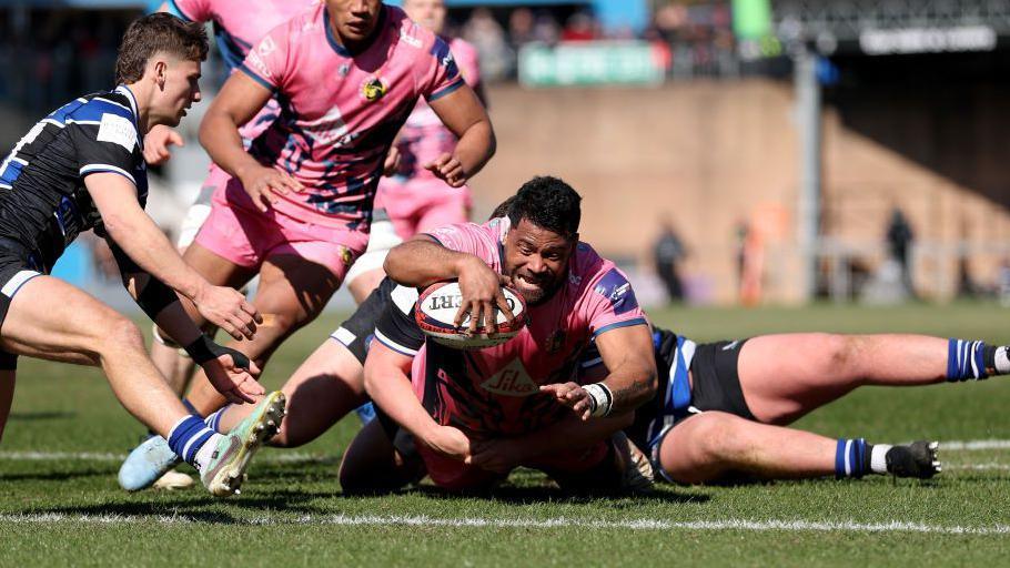 Scott Sio scores Exeter's second try during the Premiership Rugby Cup Final