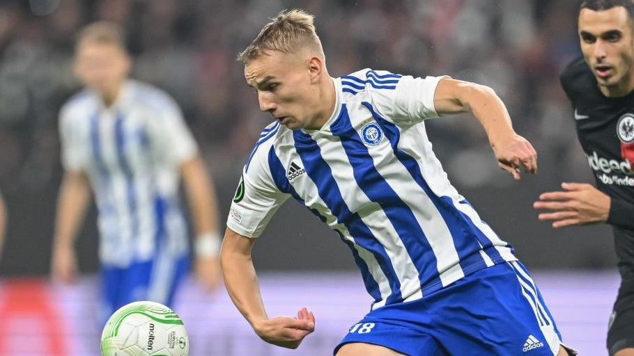 Topi Keskinen playing for HJK Helsinki