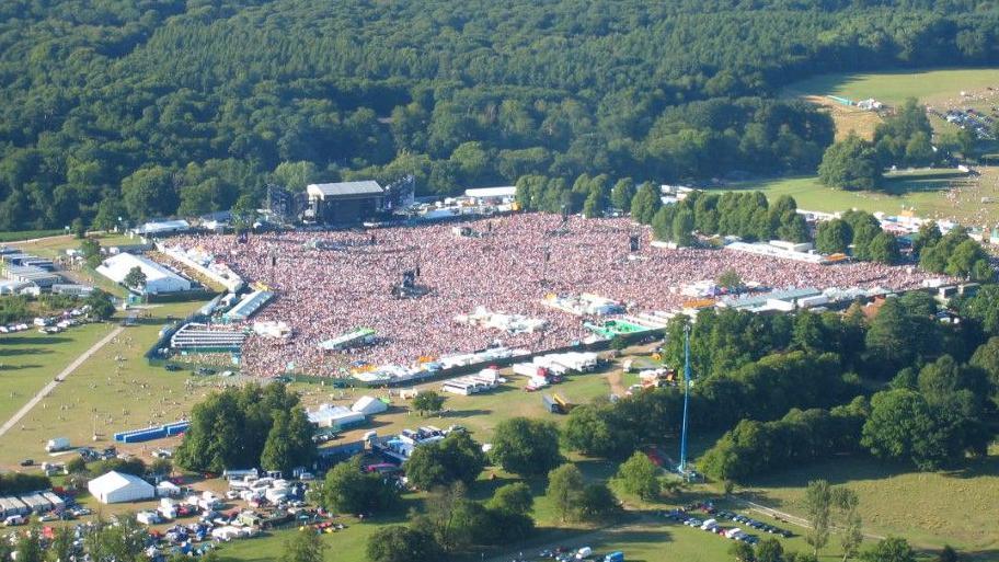 Robbie Williams Knebworth gig from the air