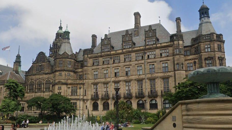 Exterior of Sheffield Town Hall