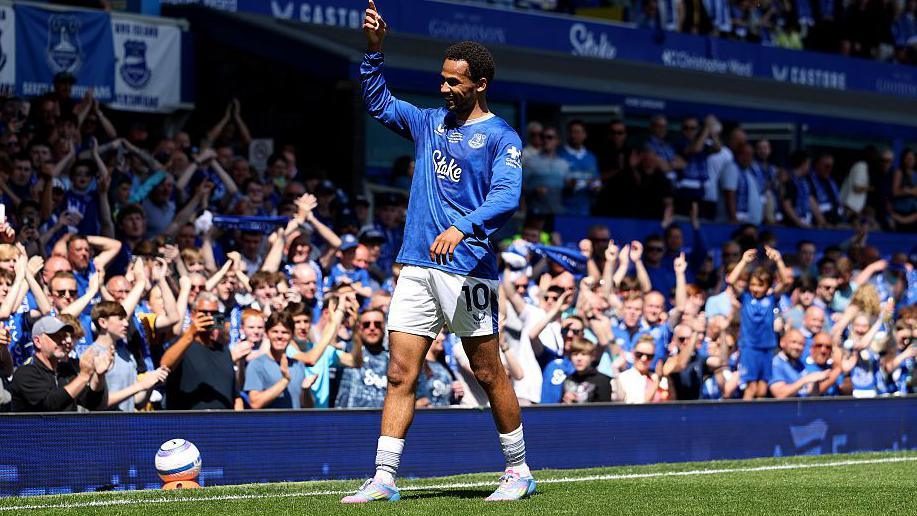 Iliman Ndiaye celebrates scoring his and Everton's second goal in the win against Southampton at Goodison Park