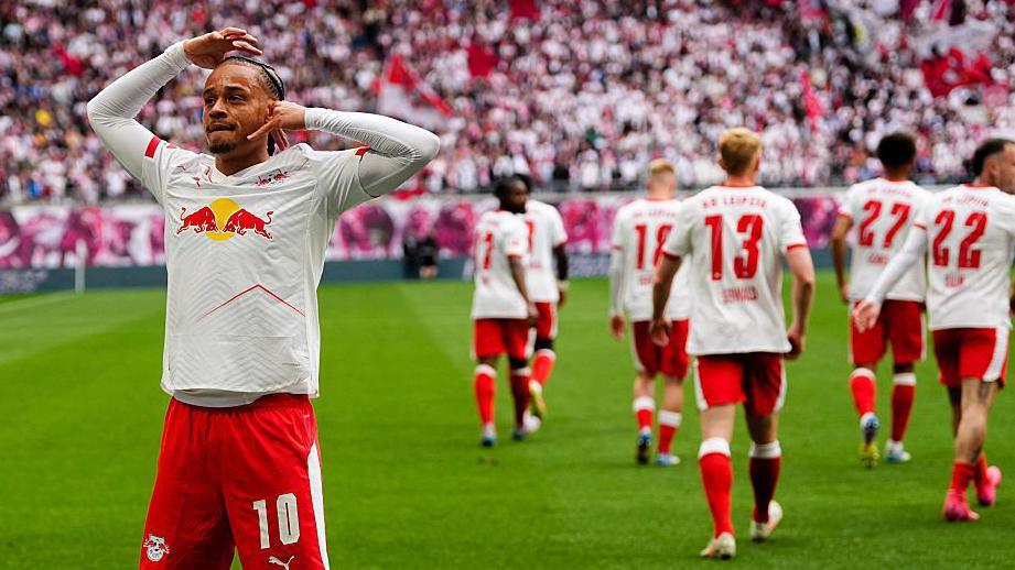 Xavi Simmons celebrates scoring for RB Leipzig