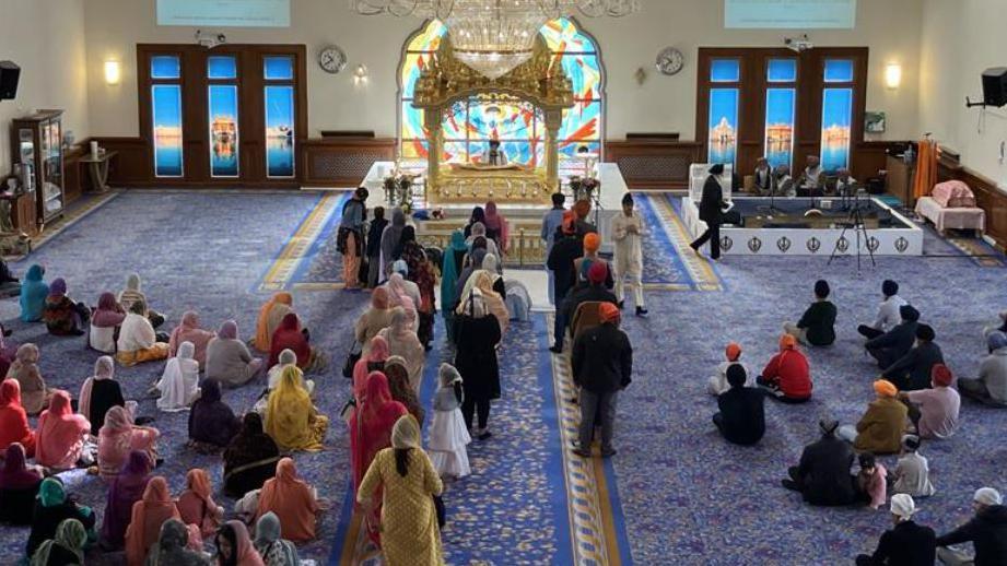 Prayers in Gravesend Gurdwara 