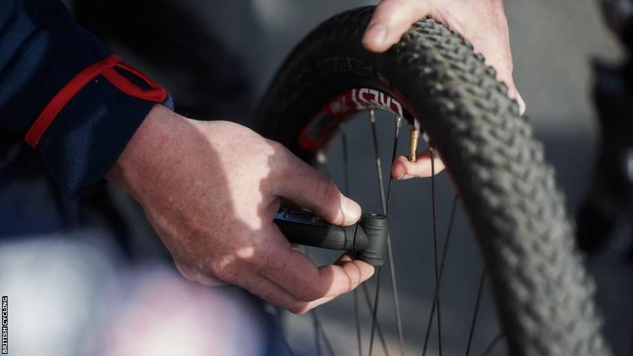 Repairing a puncture