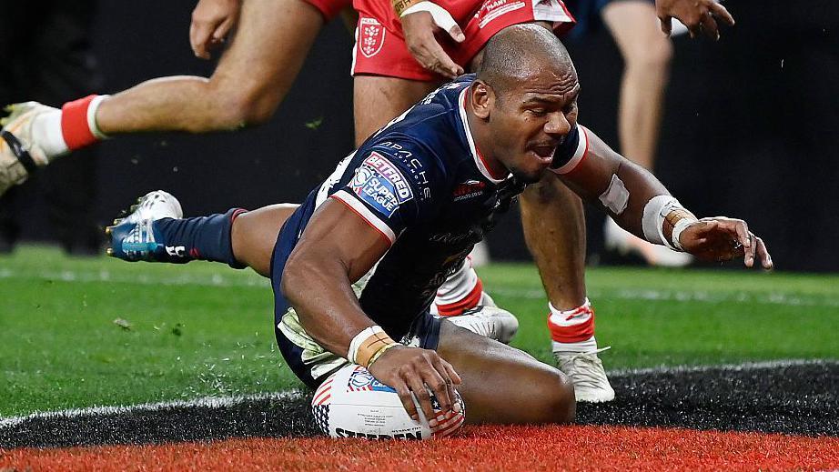 Maika Sivo of Leeds Rhinos scores a try during the Super League match against Hull KR at Allegiant Stadium in Las Vegas