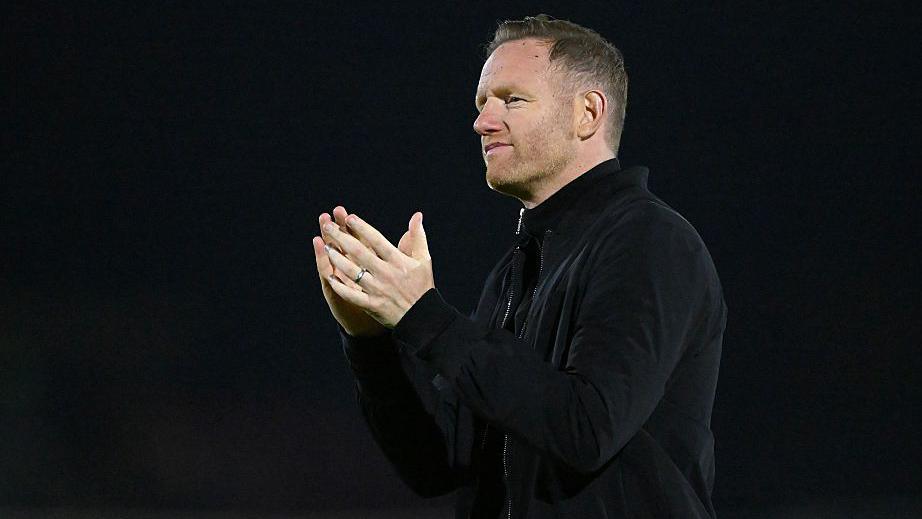 Gavin Cowan claps the crowd after a game