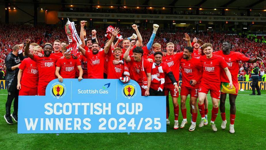 Aberdeen celebrate with the Scottish Cup