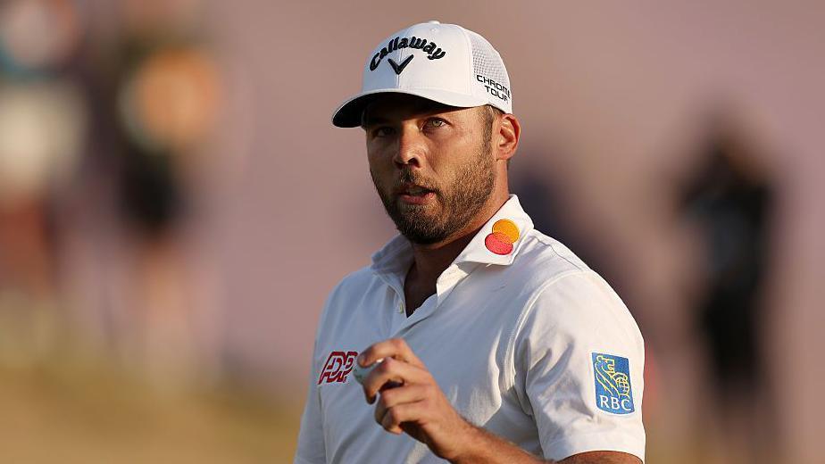 Sam Burns acknowledges making birdie at Royal Birkdale