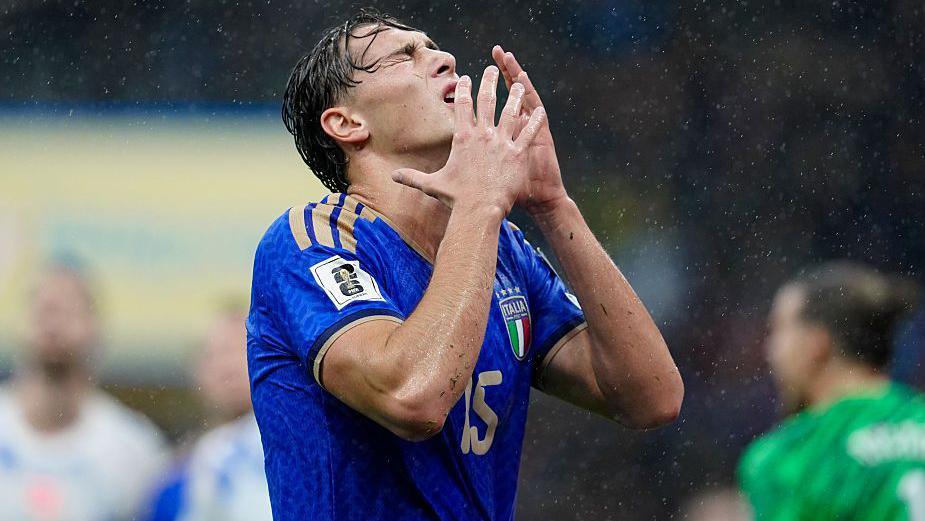 Pio Esposito of Italy looks dejected after missing a chance against Norway