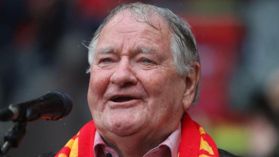 Dafydd Iwan