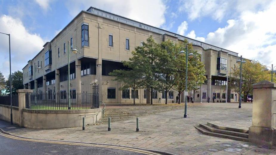 Exterior of Bradford Crown Court