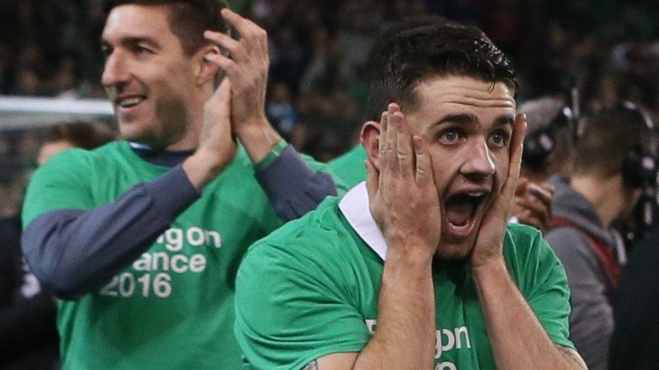 Robbie Brady celebrates the Republic of Ireland reaching Euro 2016