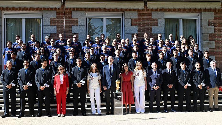 Spain squad visits the King of Spain
