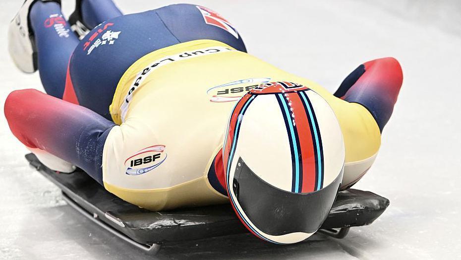 El corredor británico de skeleton Matt Weston en acción