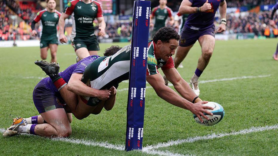 Gabriel Hamer-Webb of Leicester Tigers scores his team's eighth try during the PREM Rugby Cup match between Leicester Tigers and Exeter Chiefs at Mattioli Woods Welford Road Stadium.