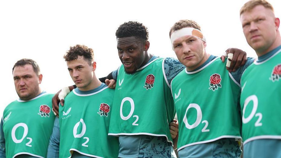 Maro Itoje and England team-mates