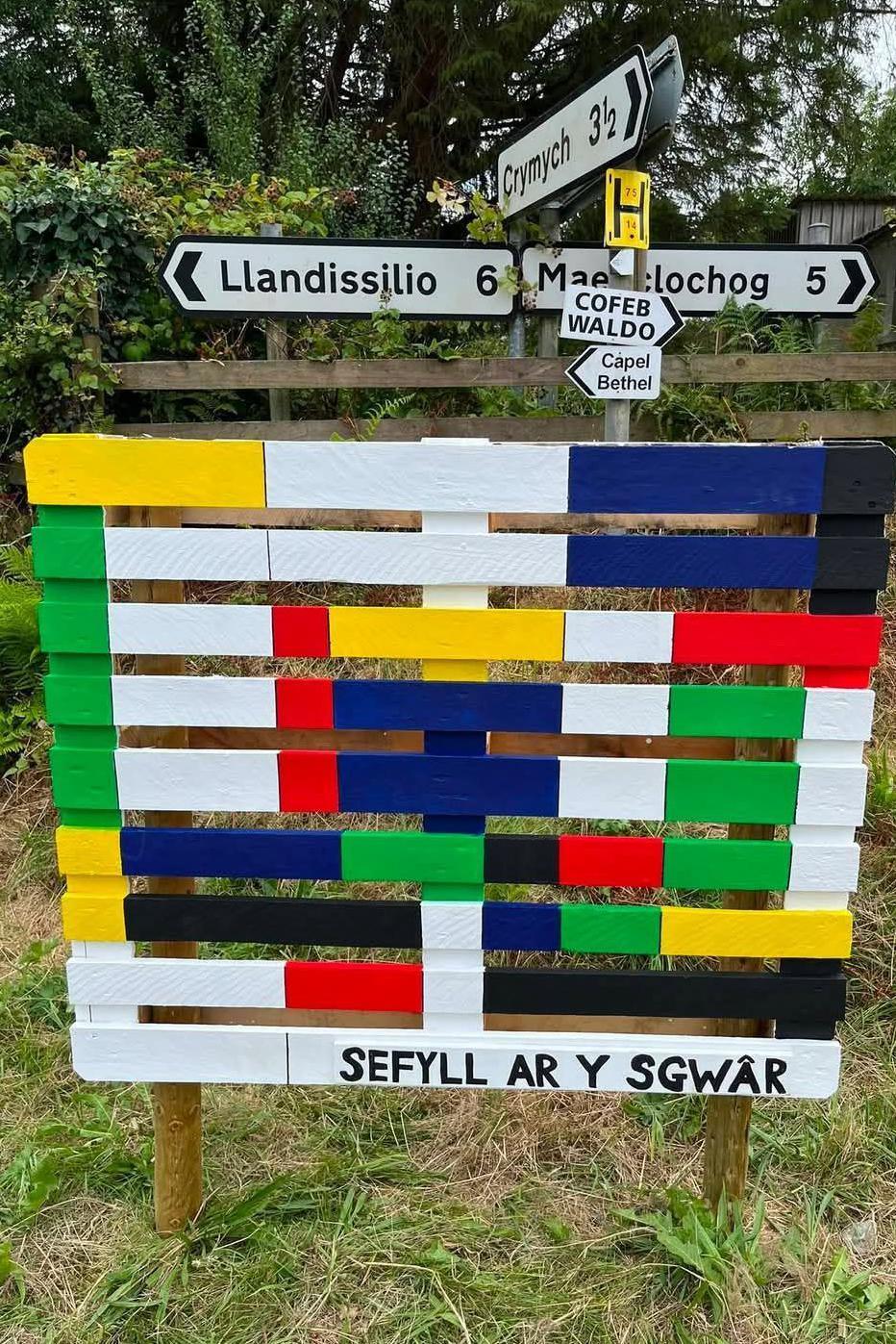 Teyrngedau Ail Symudiad