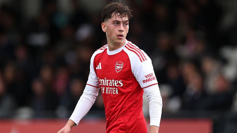 Harrison Dudziak in action for Arsenal's under-21 side