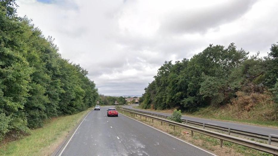 A4500 between Badgers End, Upton, Northampton