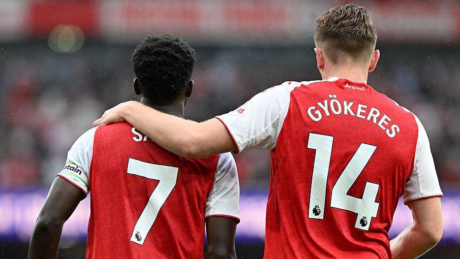 Bukayo Saka celebrates scoring the 2nd Arsenal goal with (R) Viktor Gyokeres