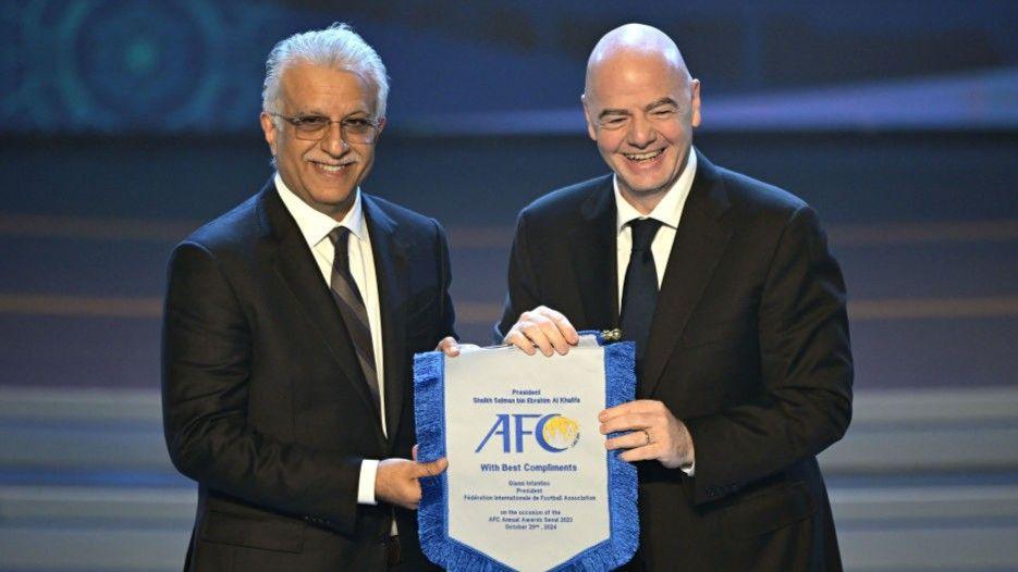 AFC president Sheikh Salman bin Ibrahim al-Khalifa (left), with Gianni Infantino in 2023