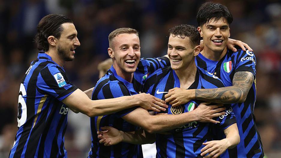 កីឡាកររបស់ក្រុម Inter Milan អបអរគ្រាប់បាល់របស់ Kristjan Asllani ទល់នឹង Verona