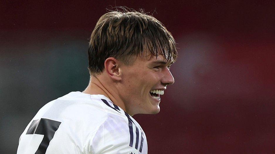 Man Utd transfer news: Plymouth and Fleetwood interested in Ethan Ennis -  BBC Sport