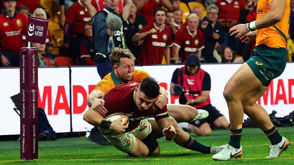 Dan Sheehan try