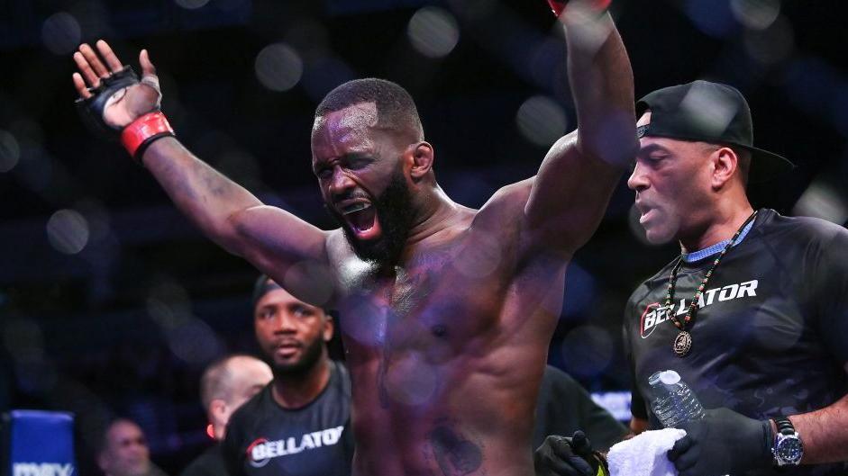 Fabian Edwards prepares for a fight to start by warming up