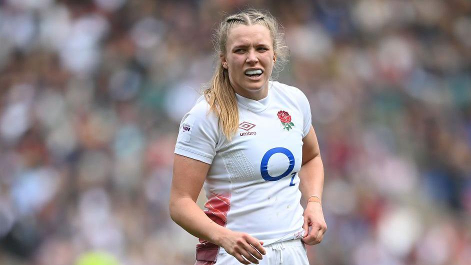 Zoe Aldcroft playing for England