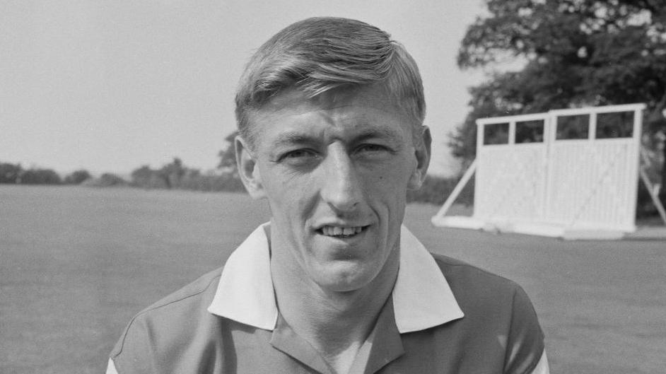 Northern Irish footballer Billy McCullough pictured in August 1960